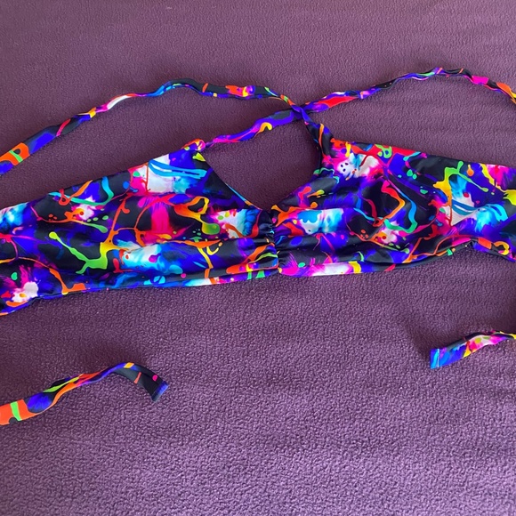 Fused Hawaii XXXL Bikini Top - Picture 2 of 11